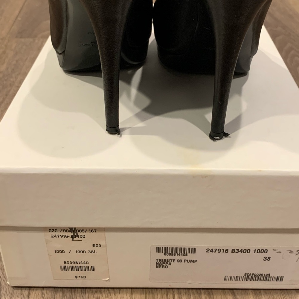 Yves Saint Laurent Tribute Round Toe Pump - Picture 4 of 8